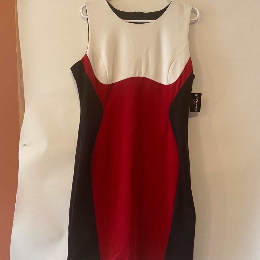 Womens sleeveless color-block dress